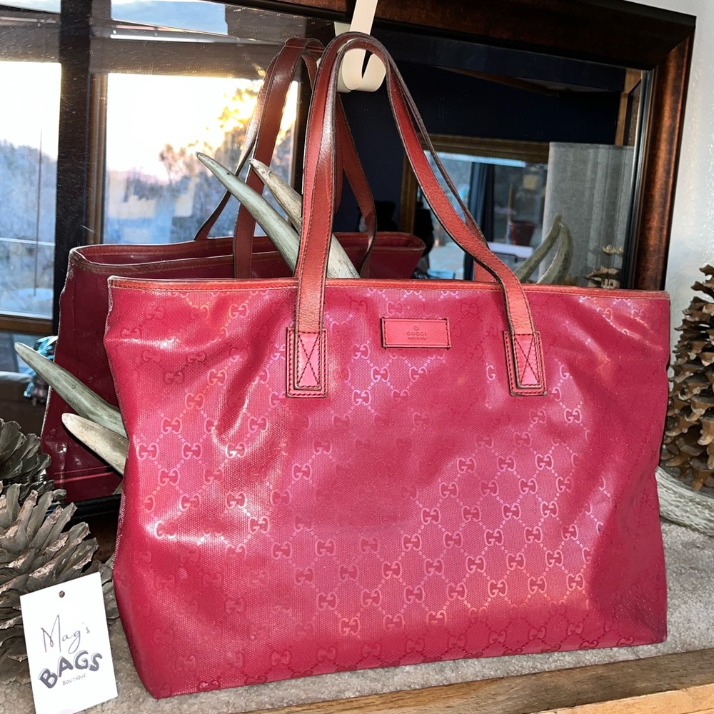 Gucci: Supreme GG Imprime Joy PVC Leather Tote Bag Tote Bag (pink/ red) - Picture 4 of 17